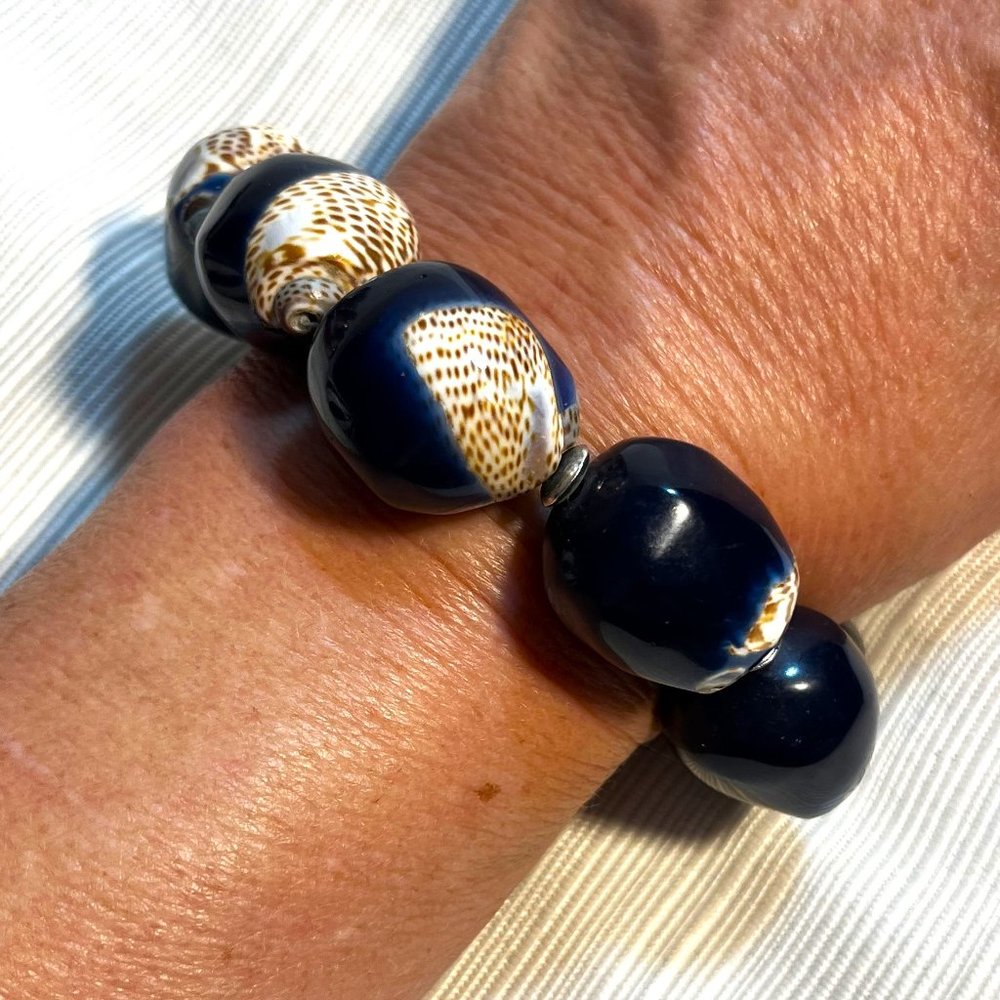 3 High Fashion Chunky Bracelets - Picture 3 of 8